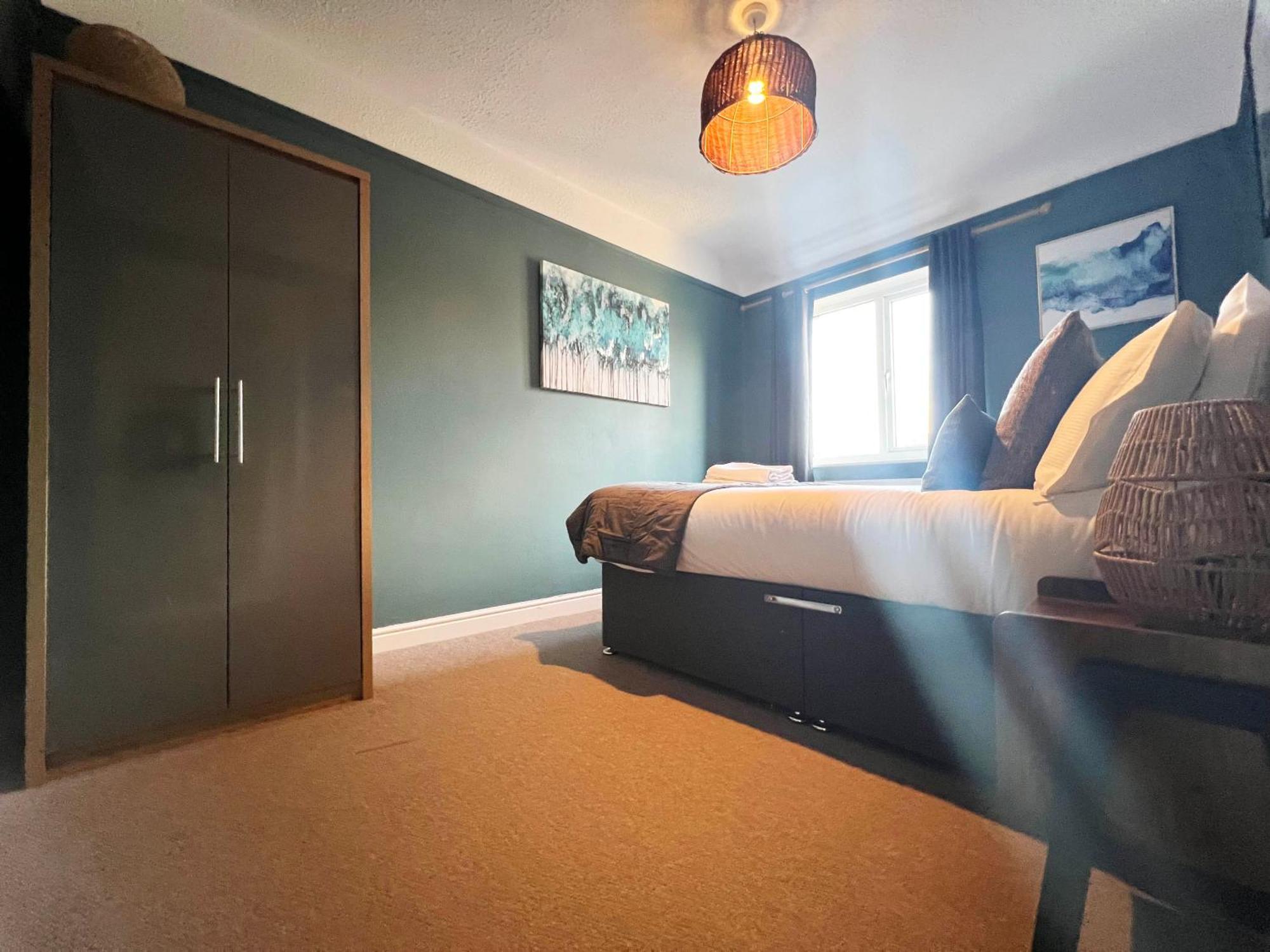 Recently Refurbished 3 Bedroom Home With Parking - Perfect For Longstays - Sleeps 8 Τσέστερ Εξωτερικό φωτογραφία
